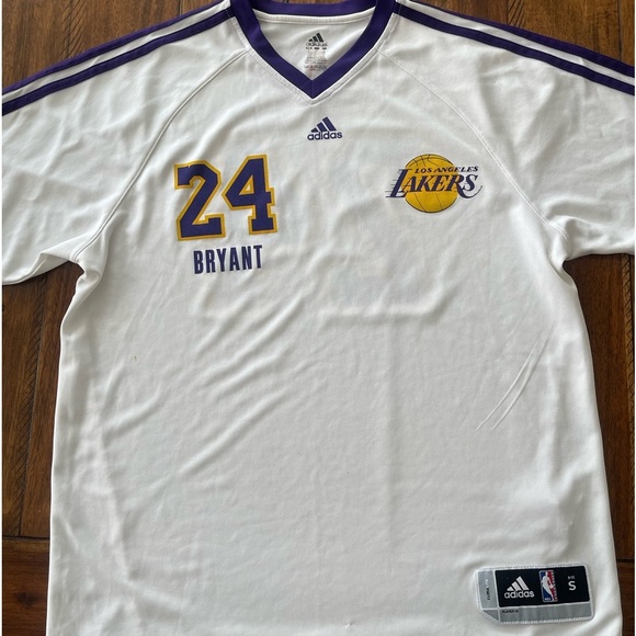 Vintage Adidas LA Lakers  Koby Bryant #24 white jersey size Small basketball - Picture 1 of 16